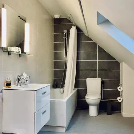Гостевой дом Fab House - Les Maisons Fabuleuses 3*