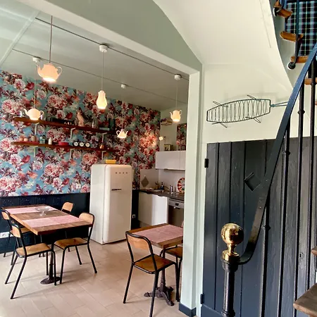 Гостевой дом Fab House - Les Maisons Fabuleuses 3*