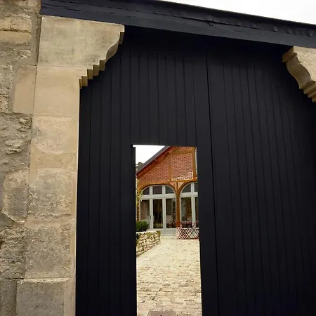 Fab House - Les Maisons Fabuleuses Гостевой дом
